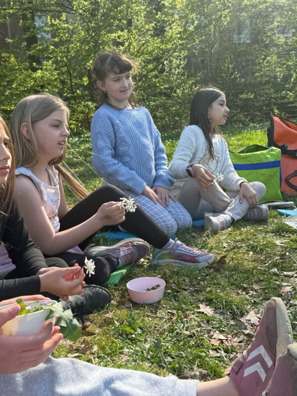 Naturzeit im 2. Jahrgang – Lernen mit allen Sinnen